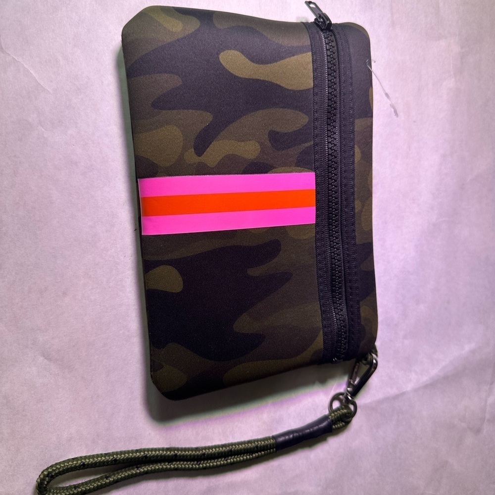 HUate Camouflage Mini Bag with Pink Stripe - Picture 4 of 4